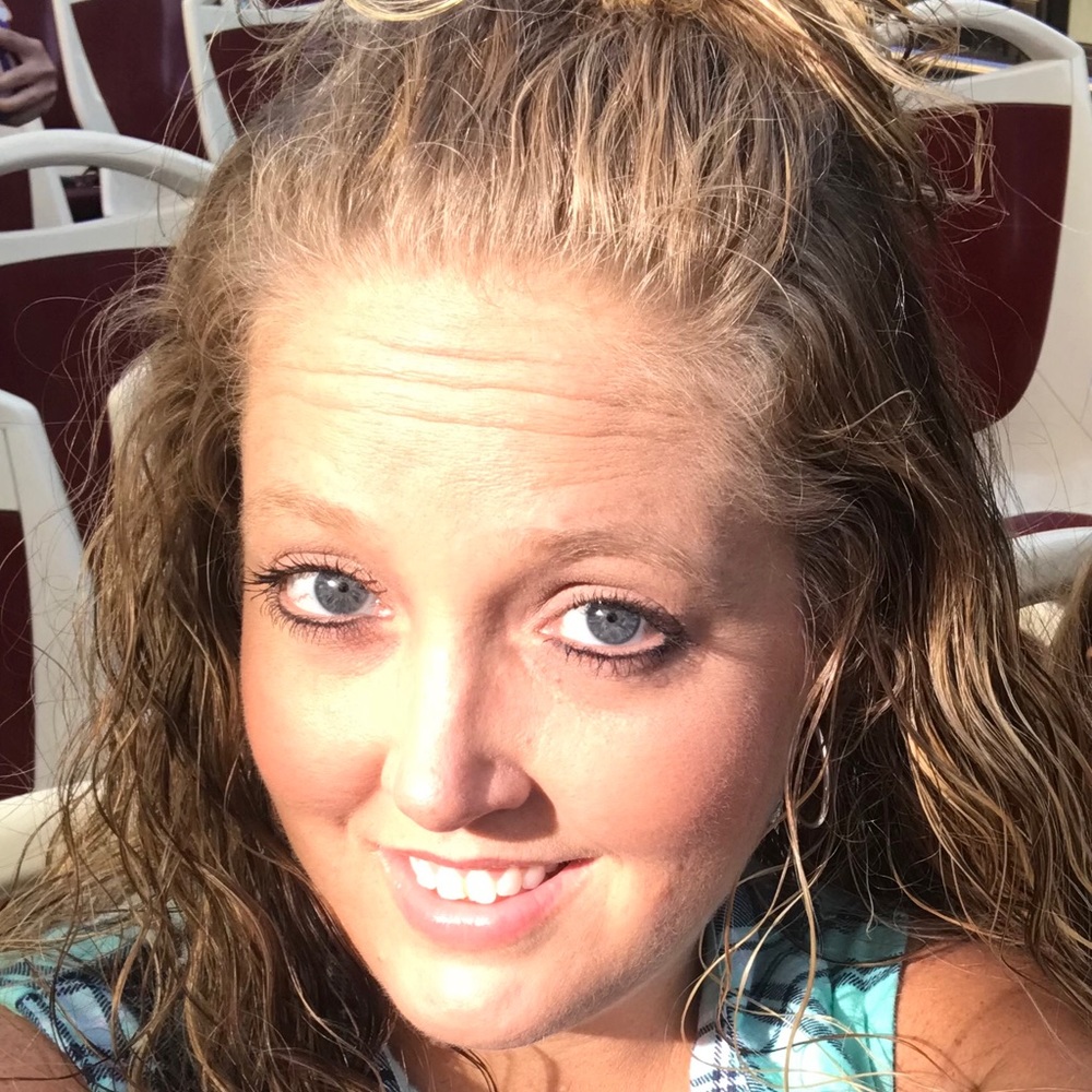 Meet your Posher, Kelli
